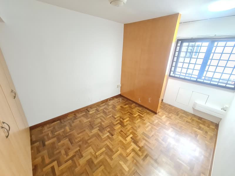 410 Hougang Avenue 10, 410 Hougang Avenue 10, 3 Bedrooms, 979 sqft, HDB Flat For Rent, by Janice Lee, 500231653 - Master Bedroom - PropertyGuru.com.sg