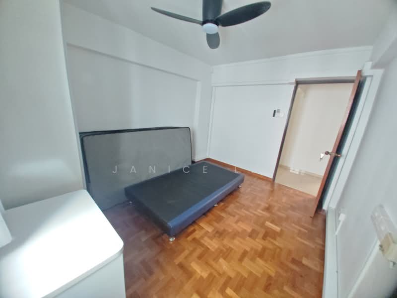 410 Hougang Avenue 10, 410 Hougang Avenue 10, 3 Bedrooms, 979 sqft, HDB Flat For Rent, by Janice Lee, 500231653 - Common Room 2 - PropertyGuru.com.sg