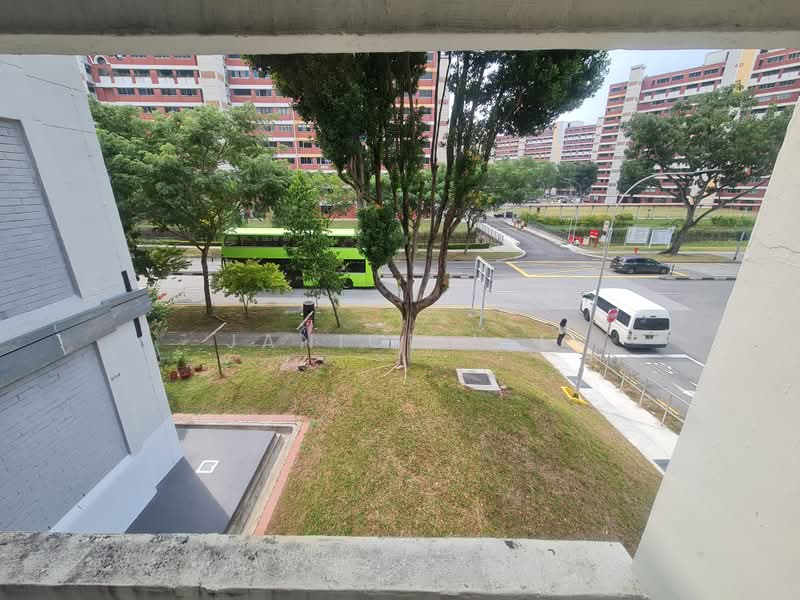 410 Hougang Avenue 10, 410 Hougang Avenue 10, 3 Bedrooms, 979 sqft, HDB Flat For Rent, by Janice Lee, 500231653 - Exterior - PropertyGuru.com.sg