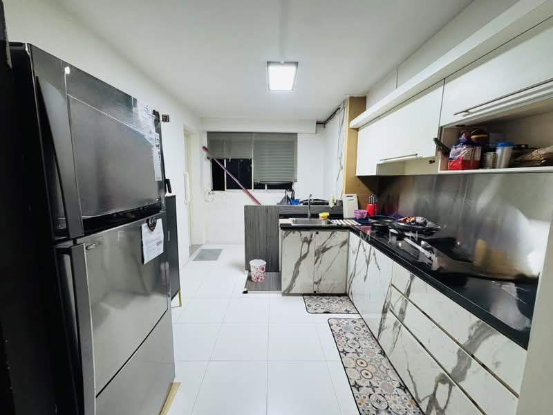 410 Bukit Batok West Avenue 4, 410 Bukit Batok West Avenue 4, 2 Bedrooms, 732 sqft, HDB Flat For Rent, by Faizal Kasmin, 500231659 - Kitchen - PropertyGuru.com.sg