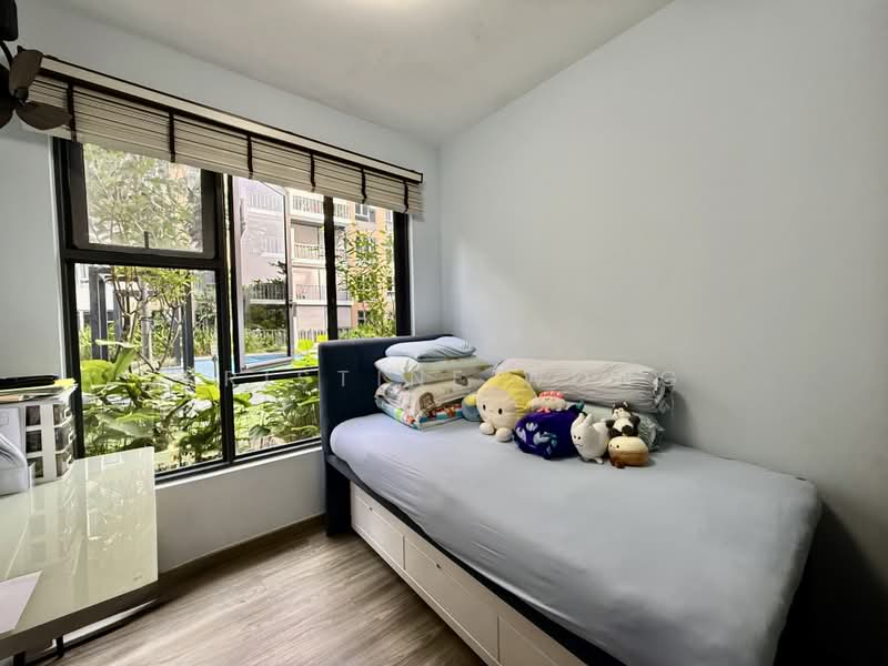 The Brownstone, 156 Canberra Drive, 3 Bedrooms, 990 sqft, Executive Condominium For Rent, by Kristine Wong, 500231664 - Bedroom - PropertyGuru.com.sg