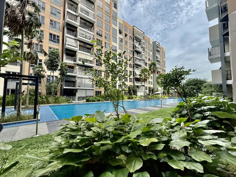 The Brownstone, 156 Canberra Drive, 3 Bedrooms, 990 sqft, Executive Condominium For Rent, by Kristine Wong, 500231664 - Exterior - PropertyGuru.com.sg