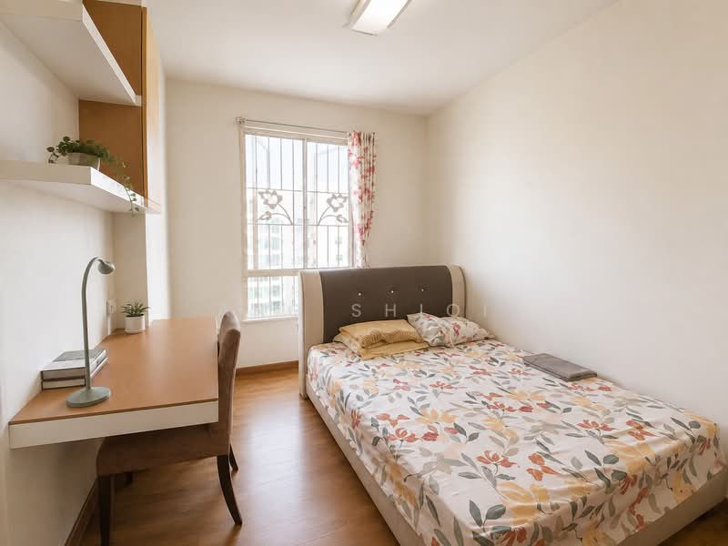 Yishun Emerald, 32 Canberra Drive, 2 Bedrooms, 1,001 sqft, Condominium For Sale, by Ang ShiQi, 500231670 - Bedroom - PropertyGuru.com.sg