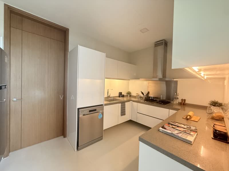 Residences @ Emerald Hill, 119 Emerald Hill Road, Orchard / River Valley, 3 Bedrooms, 1,657 sqft, Condominium For Sale, by Valerie Cai, 500231672 - Kitchen - PropertyGuru.com.sg