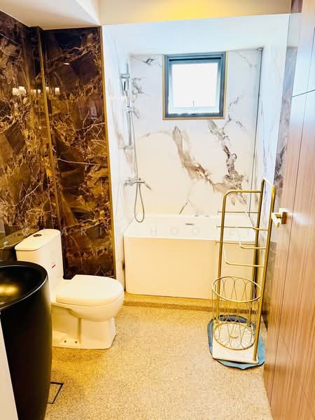 347A Yishun Avenue 11, 347A Yishun Avenue 11, 4 Bedrooms, 1,206 sqft, HDB Flat For Sale, by Claris Hoo Ziyi, 500231675 - Bathroom - PropertyGuru.com.sg