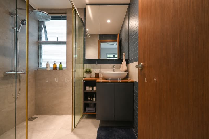 Casabella, 176 Duchess Avenue, 4 Bedrooms, 1,453 sqft, Condominium For Sale, by Julia Bensily, 500231676 - Bathroom - PropertyGuru.com.sg
