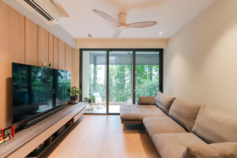 Hundred Palms Residences, 262 Yio Chu Kang Road, 3 Bedrooms, 1,055 sqft, Condominium For Sale, by Julia Bensily, 500231686 - Living Room - PropertyGuru.com.sg