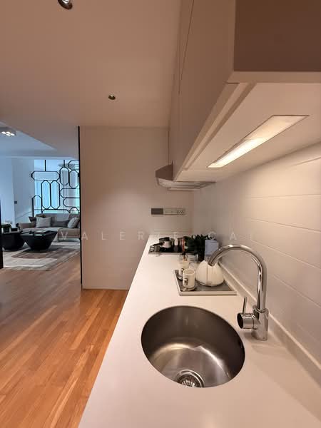 One Shenton, 1 Shenton Way, Boat Quay / Raffles Place / Marina, 4 Bedrooms, 5,350 sqft, Condominium For Sale, by Valerie Cai, 500231688 - Kitchen - PropertyGuru.com.sg