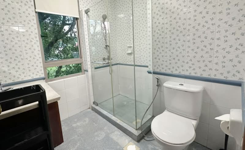 The Blossomvale, 900 Dunearn Road, Room Rental, 100 sqft, Condominium For Rent, by Angeline Tan (陈慧恩), 500231702 - Bathroom - PropertyGuru.com.sg