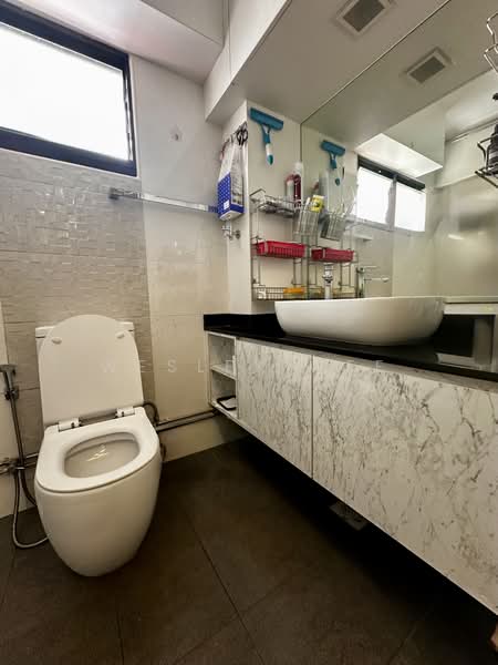 664 Woodlands Ring Road, 664 Woodlands Ring Road, Admiralty / Woodlands, 3 Bedrooms, 1,302 sqft, HDB Flat For Sale, by Wesley Wee, 500231704 - Bathroom - PropertyGuru.com.sg