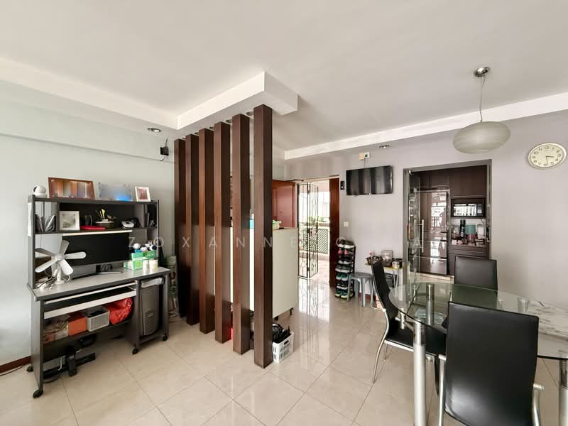 165A Punggol Central, 165A Punggol Central, 3 Bedrooms, 1,227 sqft, HDB Flat For Sale, by Zoxanne Chia, 500231706 - Living Room - PropertyGuru.com.sg