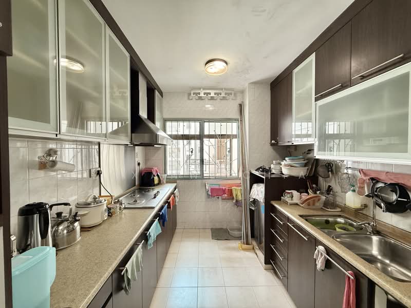165A Punggol Central, 165A Punggol Central, 3 Bedrooms, 1,227 sqft, HDB Flat For Sale, by Zoxanne Chia, 500231706 - Kitchen - PropertyGuru.com.sg
