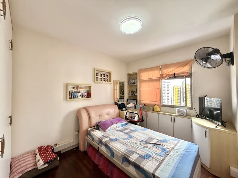 165A Punggol Central, 165A Punggol Central, 3 Bedrooms, 1,227 sqft, HDB Flat For Sale, by Zoxanne Chia, 500231706 - Bedroom - PropertyGuru.com.sg