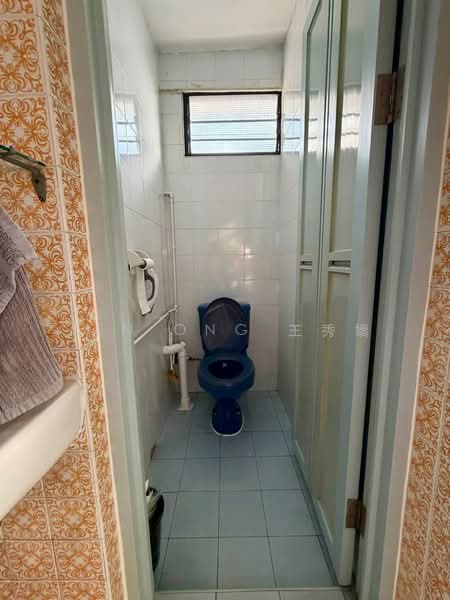 24 Sin Ming Road, 24 Sin Ming Road, Room Rental, 300 sqft, HDB Flat For Rent, by Jen Ong 王秀嬌, 500231720 - Bathroom - PropertyGuru.com.sg