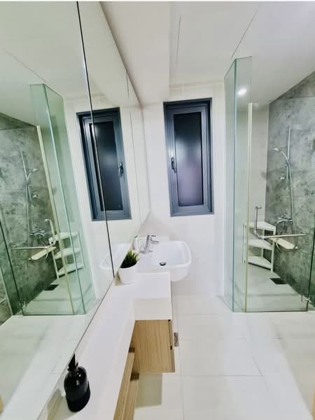 The Lakefront Residences, 42 Lakeside Drive, Room Rental, 200 sqft, Condominium For Rent, by Liau Li Jun, 500231732 - Bathroom - PropertyGuru.com.sg
