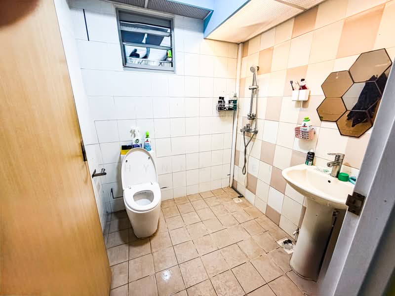 306B Punggol Place, 306B Punggol Place, Hougang / Punggol / Sengkang, 2 Bedrooms, 721 sqft, HDB Flat For Sale, by Shynna Neo, 500231738 - Bathroom - PropertyGuru.com.sg