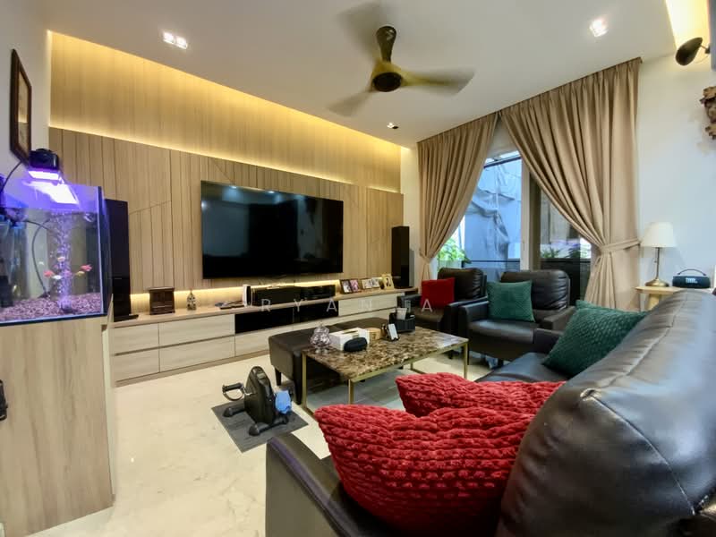 Teacher's Housing Estate, Tagore Avenue, 6 Bedrooms, 3,600 sqft, Terraced House For Sale, by Ryan A, 500231744 - Living Room - PropertyGuru.com.sg