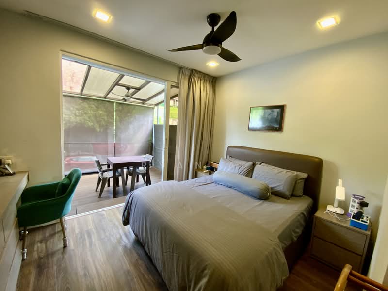 Teacher's Housing Estate, Tagore Avenue, 6 Bedrooms, 3,600 sqft, Terraced House For Sale, by Ryan A, 500231744 - Level 2 - Master Bedroom - PropertyGuru.com.sg