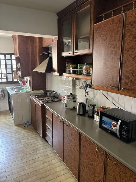 209 Tampines Street 21, 209 Tampines Street 21, 2 Bedrooms, 807 sqft, HDB Flat For Sale, by Cheng Tan Chow, 500231747 - Kitchen - PropertyGuru.com.sg