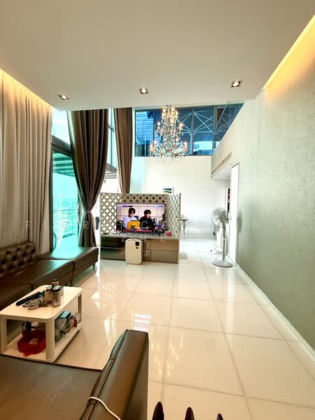 Hundred Trees, 83 West Coast Drive, 4 Bedrooms, 3,401 sqft, Condominium For Sale, by Florence Zheng Zhen, 500231750 - PropertyGuru.com.sg