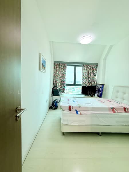 Hundred Trees, 83 West Coast Drive, 4 Bedrooms, 3,401 sqft, Condominium For Sale, by Florence Zheng Zhen, 500231750 - PropertyGuru.com.sg