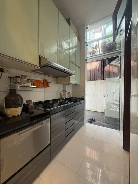 Sixth Avenue, , 4 Bedrooms, 4,570 sqft, Semi-Detached House For Rent, by Jansen Feng, 500231752 - Kitchen - PropertyGuru.com.sg