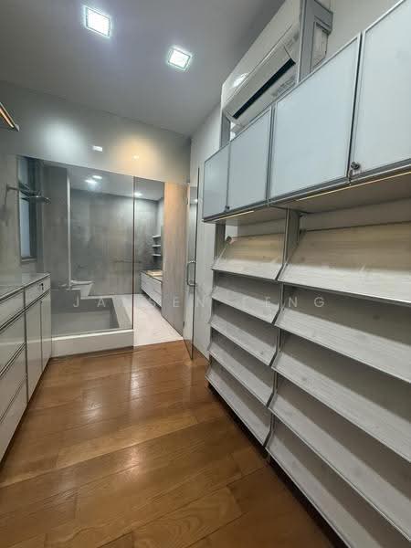 Sixth Avenue, Tanglin / Holland / Bukit Timah, 3 Bedrooms, 4,570 sqft, Semi-Detached House For Rent, by Jansen Feng, 500231752 - Bathroom - PropertyGuru.com.sg