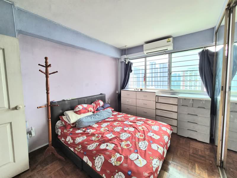 413 Pandan Gardens, 413 Pandan Gardens, 3 Bedrooms, 1,259 sqft, HDB Flat For Sale, by Belle Tan May Sian, 500231754 - Bedroom - PropertyGuru.com.sg
