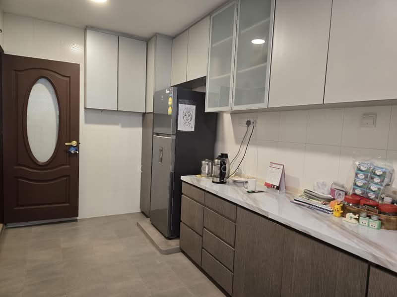 LANDED7772@2 STOREY TERRACE AT SUNRISE VILLA NEAR PARK, , 4 Bedrooms, 2,500 sqft, Terraced House For Sale, by K L Goh, 500231759 - Kitchen - PropertyGuru.com.sg