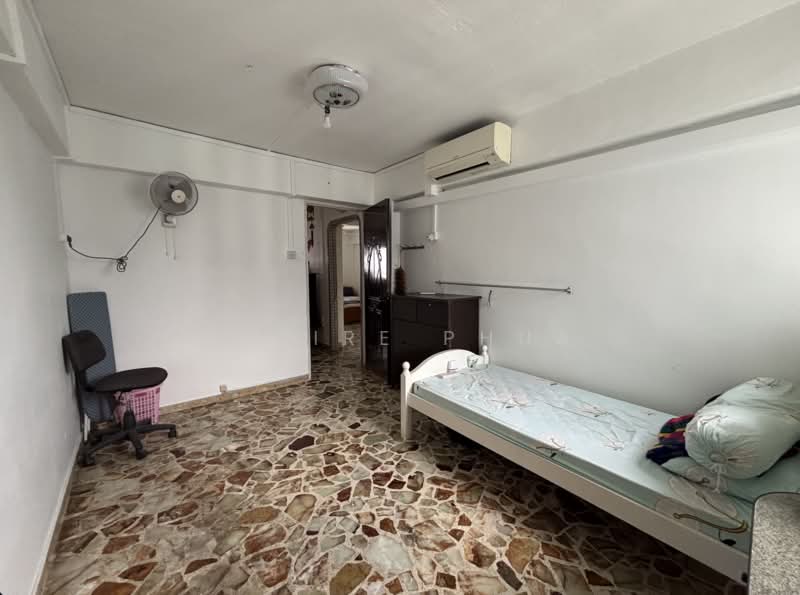 130 Bedok North Street 2, 130 Bedok North Street 2, 3 Bedrooms, 990 sqft, HDB Flat For Sale, by Klaire Phua, 500231765 - Bedroom - PropertyGuru.com.sg