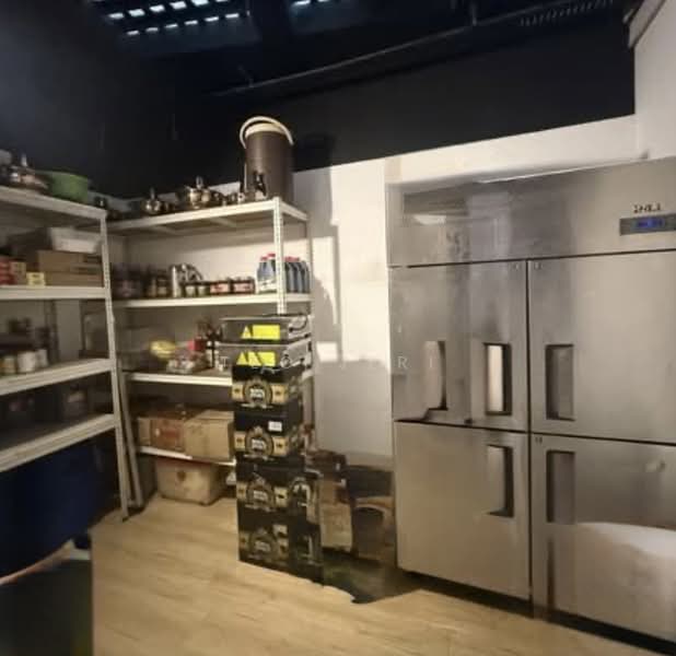 Bugis Point, 530 North Bridge Road, 2,142 sqft, Mall Shop For Rent, by Teo Jeri, 500231767 - Pantry - CommercialGuru.com.sg