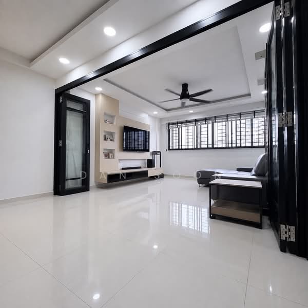 516 Bedok North Avenue 2, 516 Bedok North Avenue 2, 3 Bedrooms, 1,281 sqft, HDB Flat For Sale, by Dan Soon, 500231768 - Living Room - PropertyGuru.com.sg
