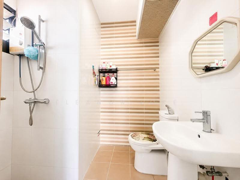 419B Northshore Drive, 419B Northshore Drive, Hougang / Punggol / Sengkang, 2 Bedrooms, 721 sqft, HDB Flat For Sale, by Eleanor Loke, 500231777 - Bathroom - PropertyGuru.com.sg