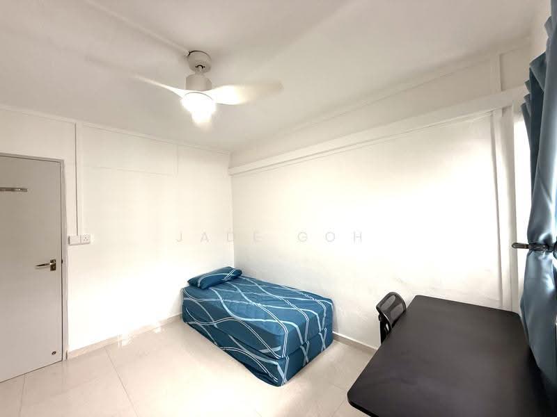 Blk 530 Jurong West St 52, 52, Room Rental, 200 sqft, HDB Flat For Rent, by Jade Goh, 500231788 - Bedroom - PropertyGuru.com.sg