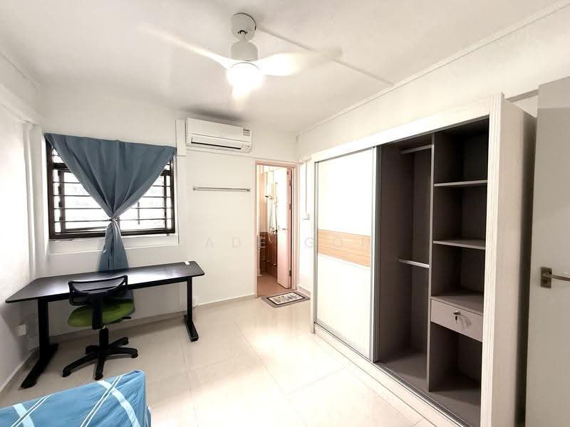 Blk 530 Jurong West St 52, 52, Room Rental, 200 sqft, HDB Flat For Rent, by Jade Goh, 500231788 - Bedroom - PropertyGuru.com.sg