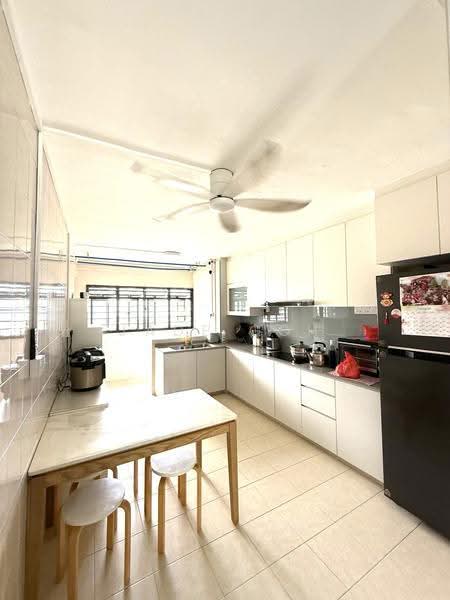 Blk 530 Jurong West St 52, 52, Room Rental, 200 sqft, HDB Flat For Rent, by Jade Goh, 500231788 - Kitchen - PropertyGuru.com.sg