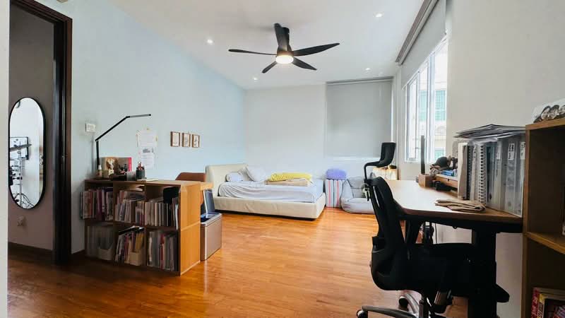 LANDED7772 @ RENOVATED CORNER TERR NEAR EUNOS MRT, East Coast / Marine Parade, 5 Bedrooms, 4,050 sqft, Corner Terrace For Sale, by Agnes Ng, 500231791 - Bedroom - PropertyGuru.com.sg