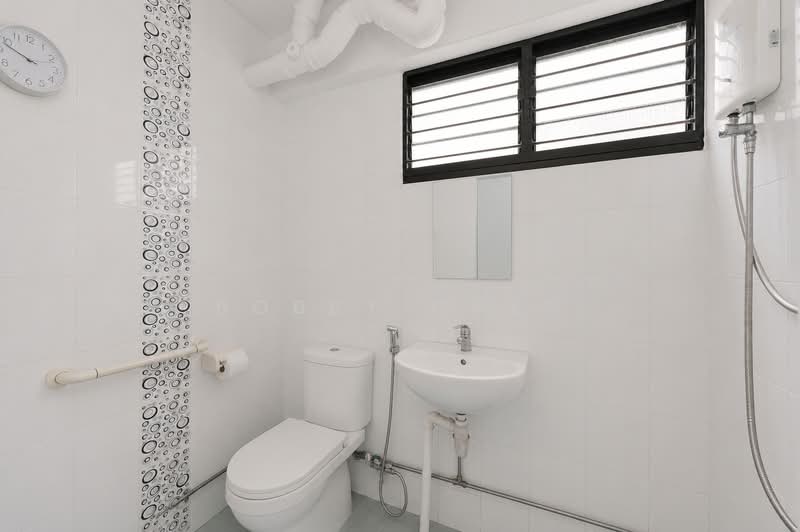 661 Yishun Avenue 4, 661 Yishun Avenue 4, 3 Bedrooms, 980 sqft, HDB Flat For Sale, by Bobby Chen, 500231796 - Bathroom - PropertyGuru.com.sg