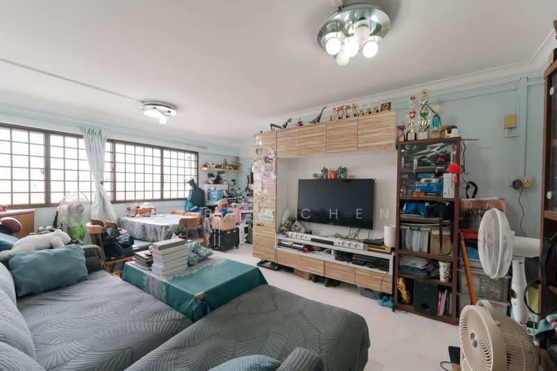 661 Yishun Avenue 4, 661 Yishun Avenue 4, 3 Bedrooms, 980 sqft, HDB Flat For Sale, by Bobby Chen, 500231796 - Living Room - PropertyGuru.com.sg