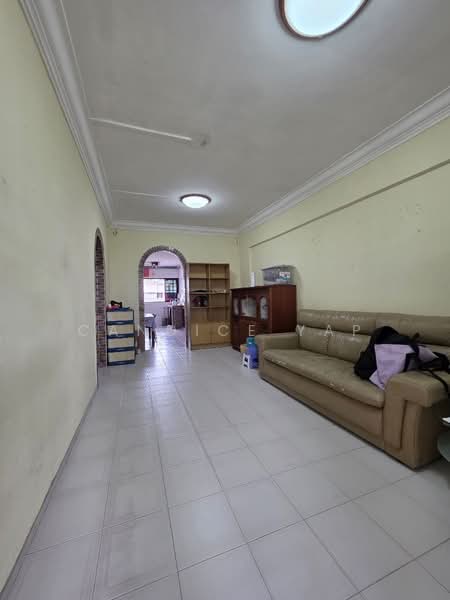 827 Tampines Street 81, 827 Tampines Street 81, 2 Bedrooms, 721 sqft, HDB Flat For Rent, by Candice Yap, 500231809 - PropertyGuru.com.sg