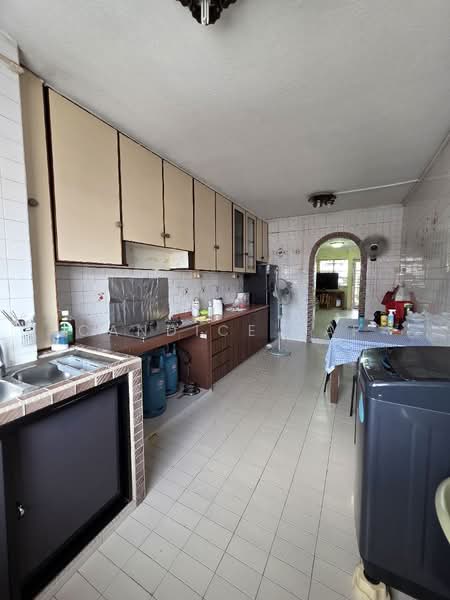 827 Tampines Street 81, 827 Tampines Street 81, 2 Bedrooms, 721 sqft, HDB Flat For Rent, by Candice Yap, 500231809 - PropertyGuru.com.sg