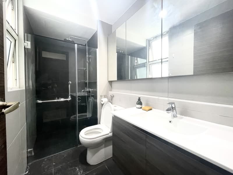 The Floravale, 226 Westwood Avenue, 3 Bedrooms, 1,292 sqft, Executive Condominium For Sale, by Michelle Lee, 500231813 - Bathroom - PropertyGuru.com.sg