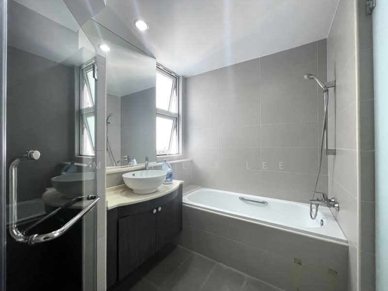 The Floravale, 226 Westwood Avenue, 3 Bedrooms, 1,292 sqft, Executive Condominium For Sale, by Michelle Lee, 500231813 - Bathroom - PropertyGuru.com.sg