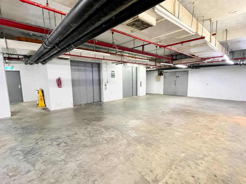 Basement’ unit 5950sf B2 Clean & Light for storage/office @ Changi South, Changi South Street, 5,950 sqft, Factory / Workshop (B2) For Rent, by Marjorie Teo, 500231818 - Car Park - CommercialGuru.com.sg
