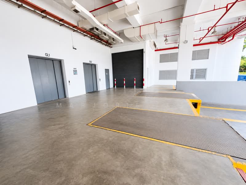 Basement’ unit 5950sf B2 Clean & Light for storage/office @ Changi South, Changi South Street, 5,950 sqft, Factory / Workshop (B2) For Rent, by Marjorie Teo, 500231818 - Entrance - CommercialGuru.com.sg