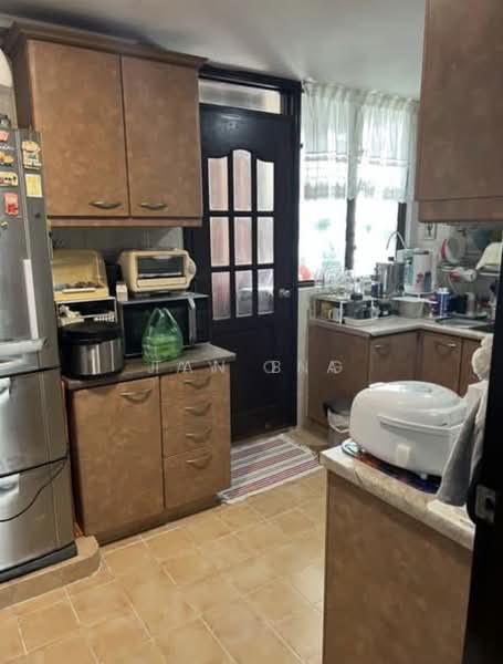 Fairmount Condo, 30 Eastwood Road, 3 Bedrooms, 1,173 sqft, Condominium For Sale, by Tan B A, 500231838 - Kitchen - PropertyGuru.com.sg