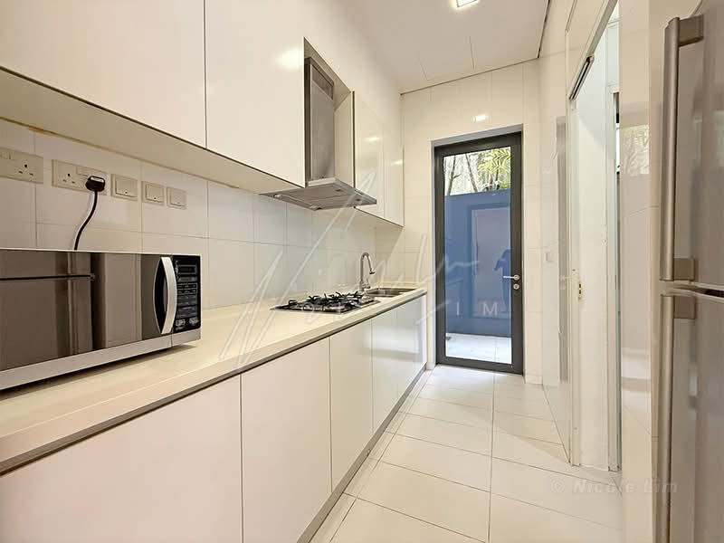 Modern Semi-D @ Serangoon Gdn Estate, Bloxhome Drive, 6 Bedrooms, 5,000 sqft, Semi-Detached House For Rent, by Nicole Lim, 500231839 - Wet Kitchen - PropertyGuru.com.sg