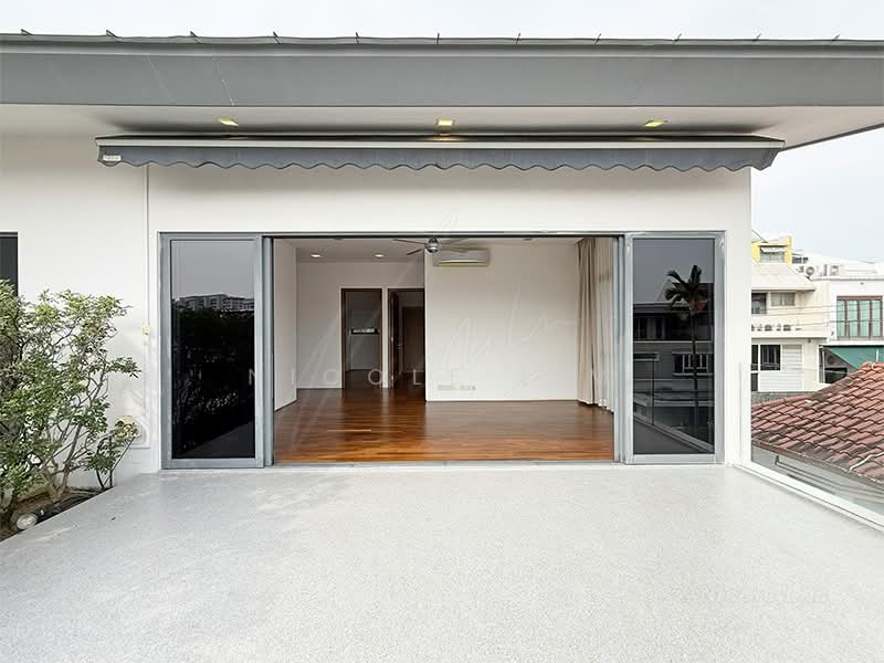 Modern Semi-D @ Serangoon Gdn Estate, Bloxhome Drive, 6 Bedrooms, 5,000 sqft, Semi-Detached House For Rent, by Nicole Lim, 500231839 - Family Area & Roof Terrace - PropertyGuru.com.sg
