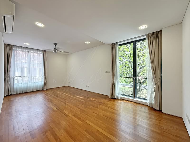 Modern Semi-D @ Serangoon Gdn Estate, Bloxhome Drive, 6 Bedrooms, 5,000 sqft, Semi-Detached House For Rent, by Nicole Lim, 500231839 - Master Bedroom - PropertyGuru.com.sg