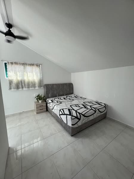 Kim Keat Mezzanine Apartment, , Room Rental, 300 sqft, Walk-up Apartment For Rent, by Shanelle Gooi 魏燕虹, 500231849 - Bedroom - PropertyGuru.com.sg